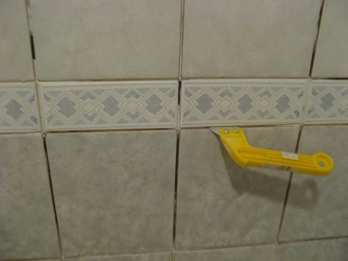 Затирка Ceresit для плитки в ванной комнате